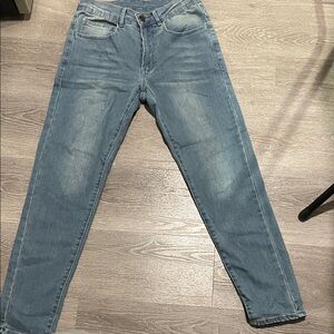 Tailored athlete light wash athletic fit jeans. 30/28